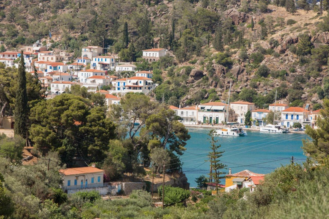 Agiazi Poros Summer House Galatas  Exterior photo